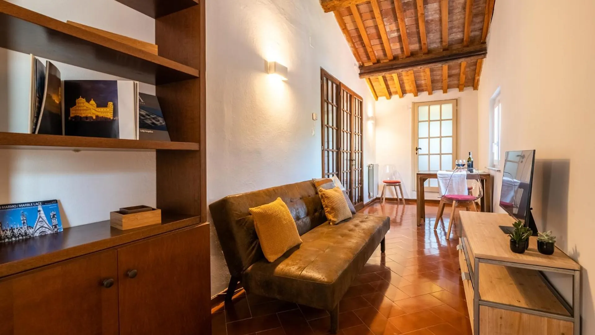 Lh - The Rose Apartment - Tower View Italia